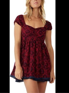 Free People Red and Navy Floral Cap Sleeve Women’s Mini dress with pockets
